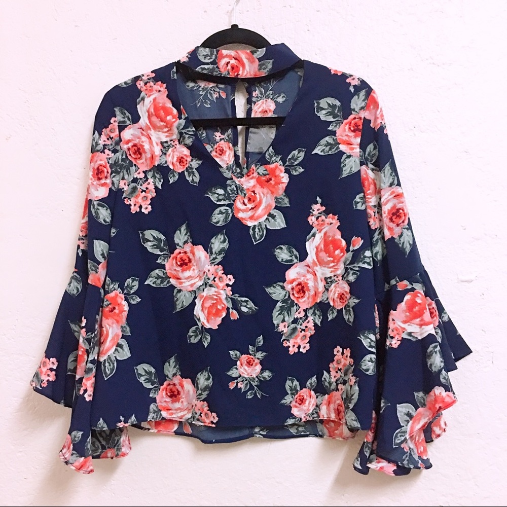 🆕✨ Floral Blouse